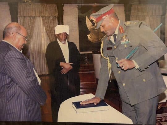 عبد الرحمن الصادق المهدي يؤدي القسم في مراسم التكليف الرئاسي | Abdelrahman Al Sadiq Al Mahdi taking the oath at his presidential appointment