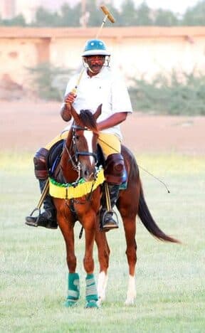 عبد الرحمن الصادق المهدي يشارك في مباراة بولو | Abdelrahman Al Sadiq Al Mahdi playing in a polo match