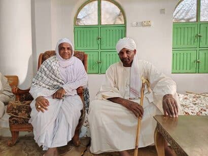 عبد الرحمن الصادق المهدي في زيارة لأحد شيوخ الطرق الصوفية | Abdelrahman Al Sadiq Al Mahdi visiting a Sufi sheikh